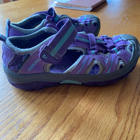 2 pairs girls Merrell/Keen - Picture 10 of 12